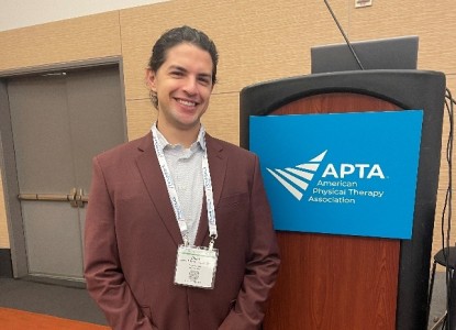 An attendee at the American Physical Therapy Association